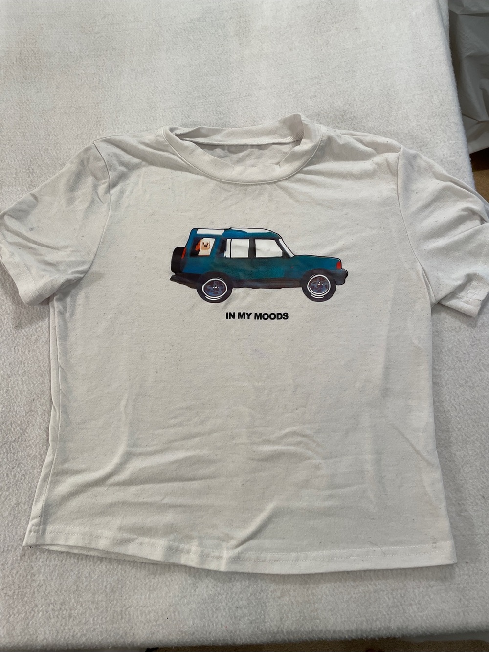 Source Unknown White Tee with Teal/Blue Car Graphic